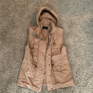 Khaki hooded utility vest
